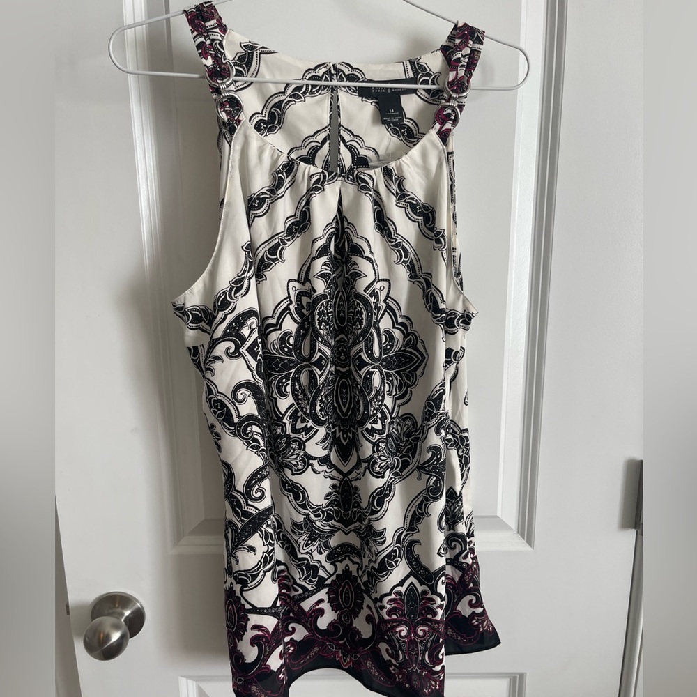 White House Black Market Top White W/ Red Size 14